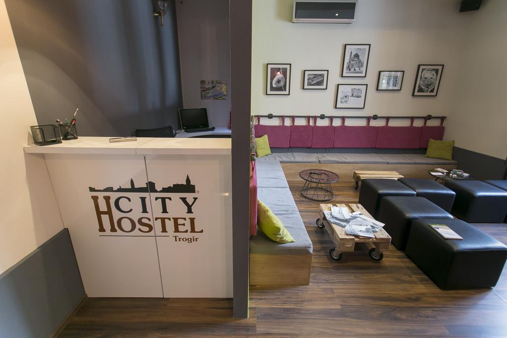City Hostel Trogir Extérieur photo